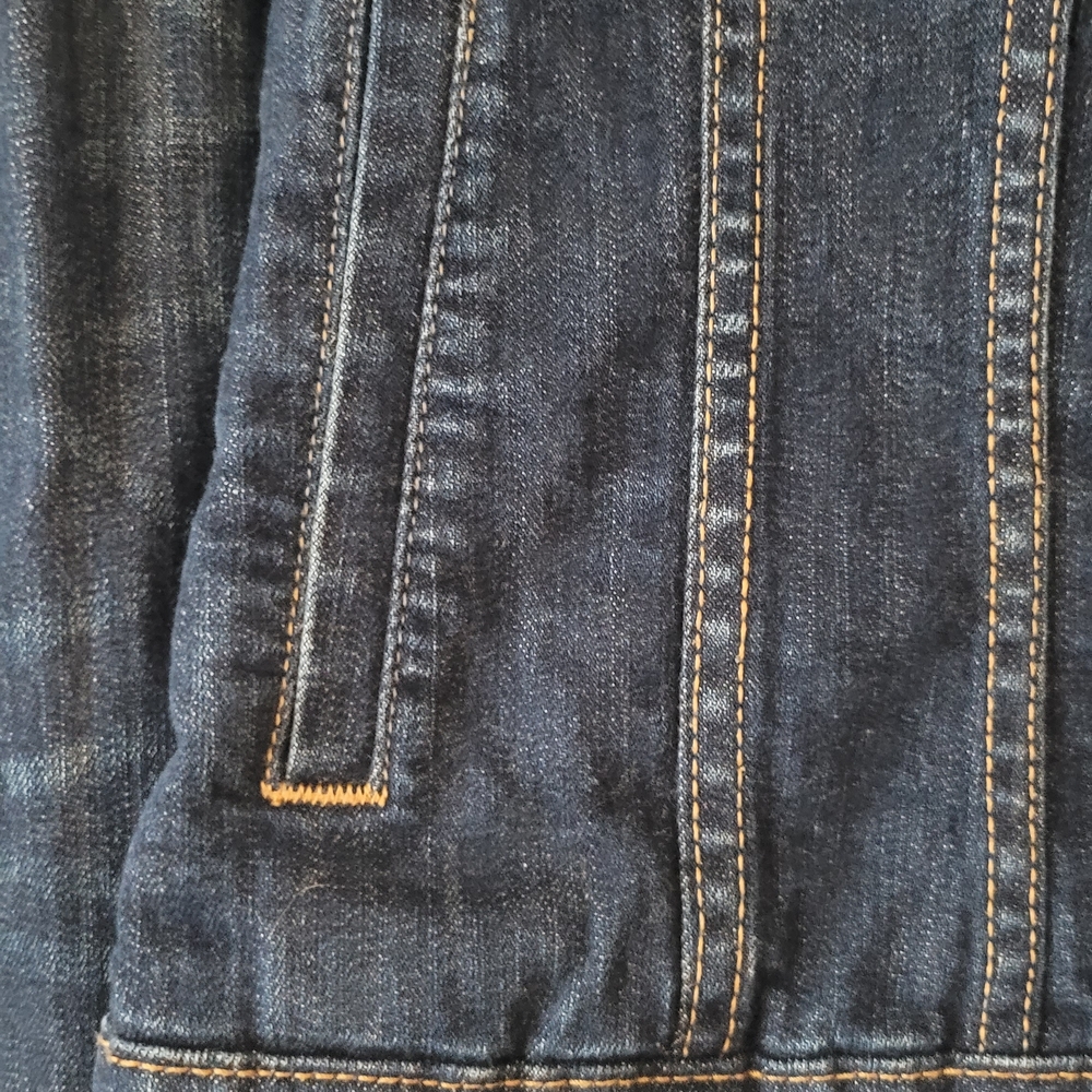 EUC Levi's Western Style Dark Blue Jean Jacket With Studded Pockets - Picture 6 of 10